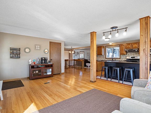 4th image of 6498 105th Ave NW