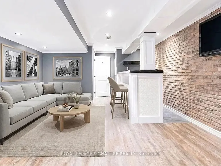37 Succession Cres — Photo 10