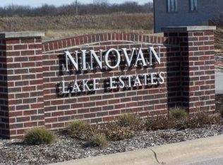 2801 Ninovan Ln, Minooka, IL 60447
