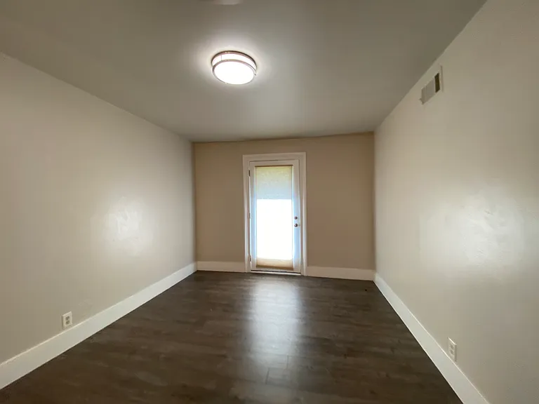 10809 Marchant Cir — Photo 11