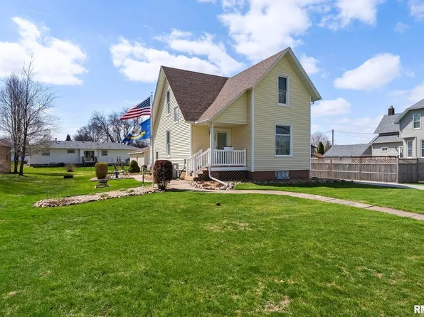 309 E Flagg St, Walcott, IA 52773