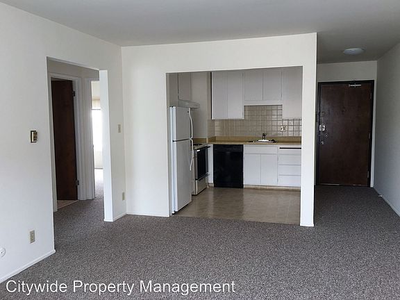 3rd image of 870 25th Ave APT 201