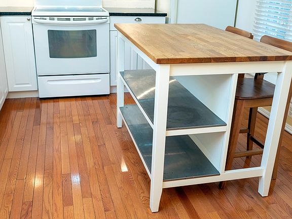 Kitchen island