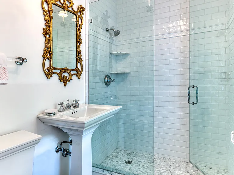 229 Pendleton Ave — Photo 37