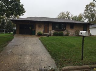 1319 Crestview Rd, Albert Lea, MN 56007