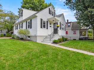 4 Corbett Ave, Dedham, MA 02026