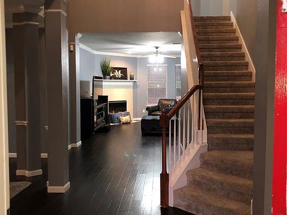 4th image of 2716 Hawthorne Dr