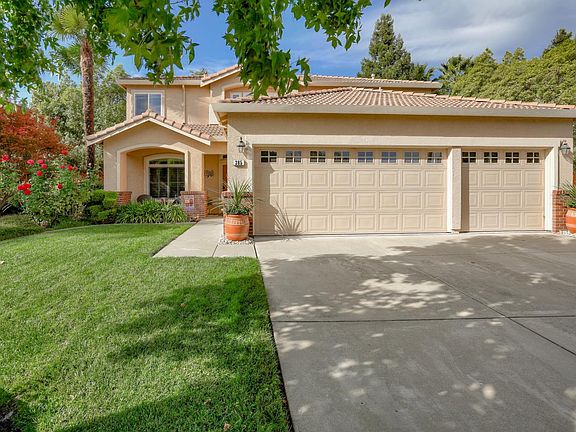 2nd image of 385 Yellowstone Dr