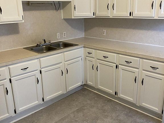 3rd image of 321 Choptank Ave