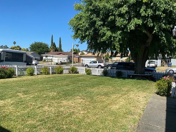 3rd image of 7568 29th St