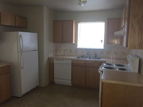 5th image of 402 Brittney Way APT A