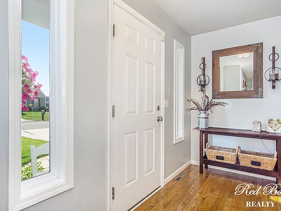 4th image of 515 Sky Valley Ct