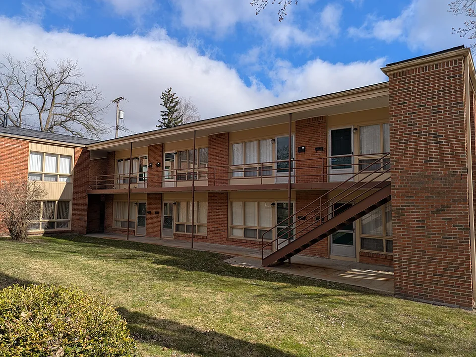 330 Law St #26