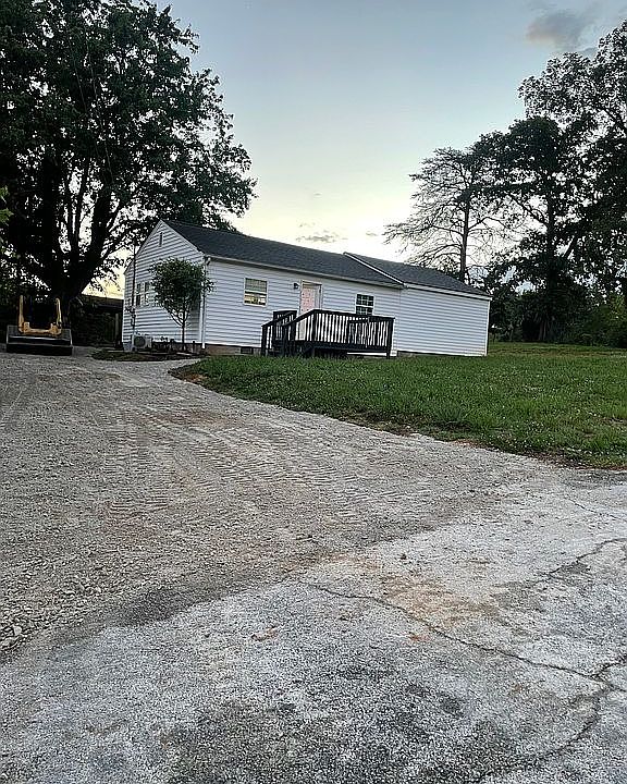 1st image of 138 Pond Grove Rd