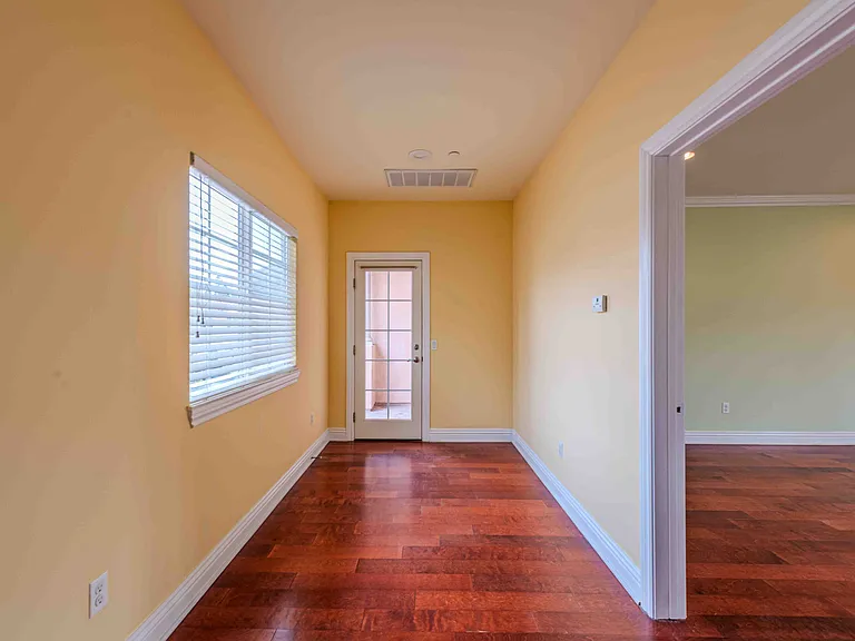 2460 Newport Blvd #G — Photo 14