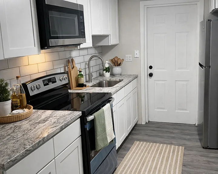 Oak Leaf Apartments — Photo 37