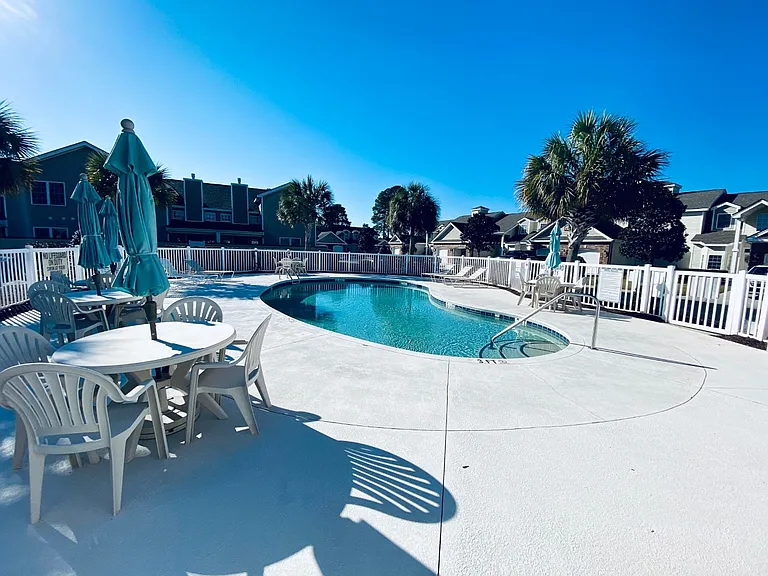 Pool_04022022