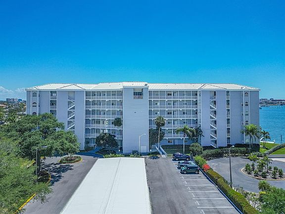 4th image of 610 Island Way APT 407