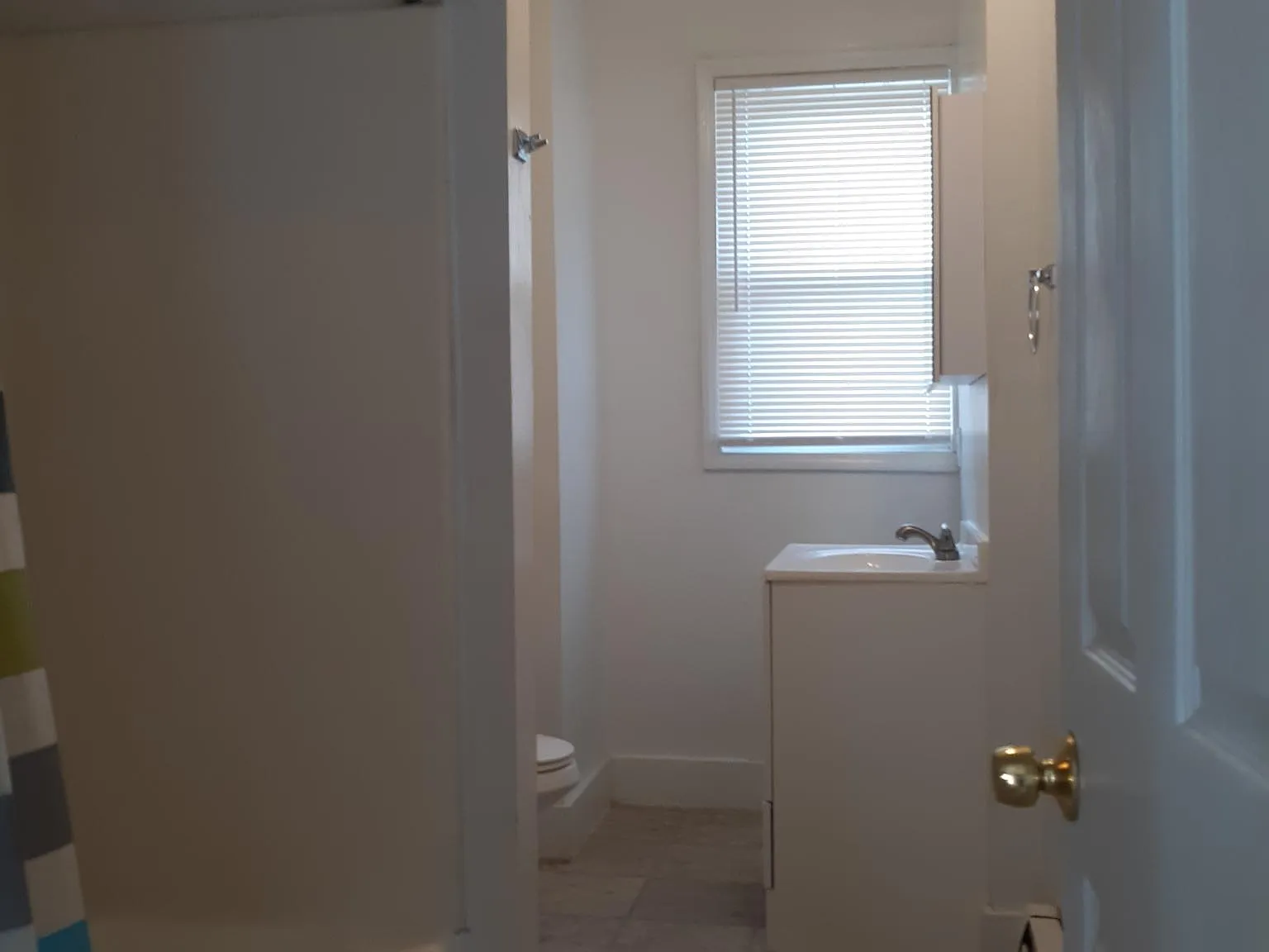 2 bed, 1000 sqft, $1,700 — Photo 4