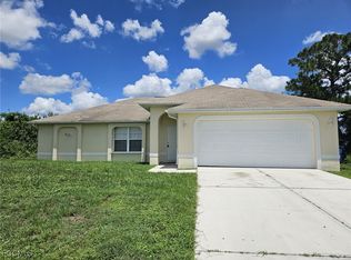 861 Chipley St, Lehigh Acres, FL 33974