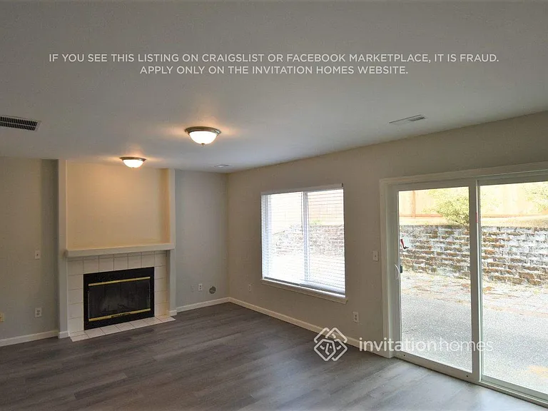 3700 Arbor Dr SE — Photo 5