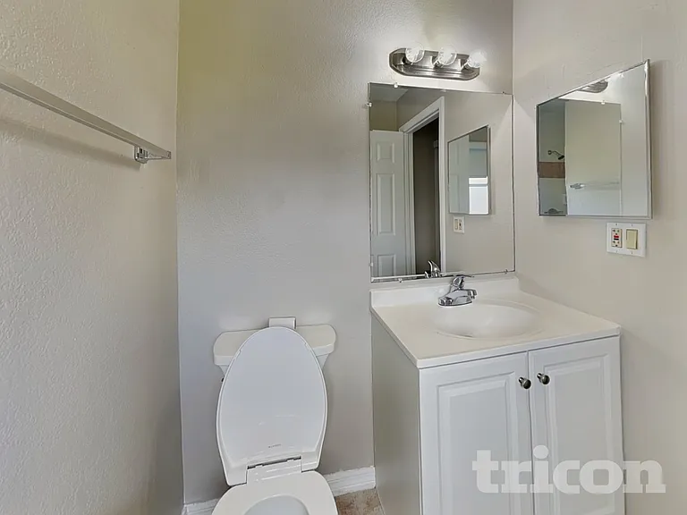 20336 Peachland Blvd — Photo 7