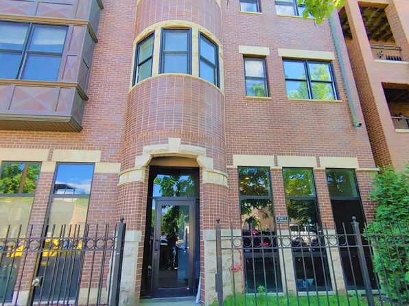 521 N Racine Ave APT 2, Chicago, IL 60642