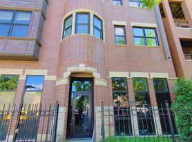 521 N Racine Ave, Chicago, IL