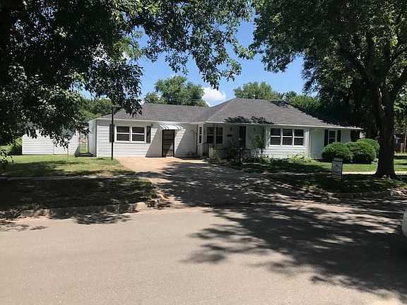 3rd image of 1008 NW 2nd St