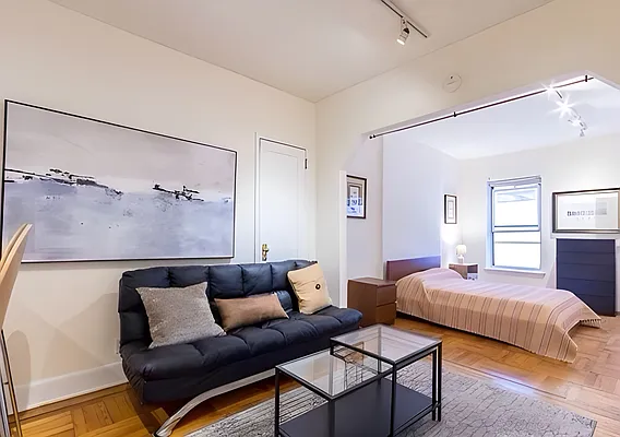 Rented by Park Avenue Properties | media 4