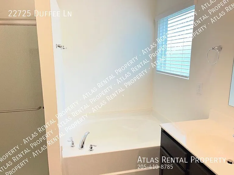 22725 Duffee Ln — Photo 17