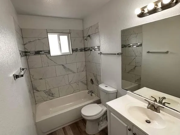 1917 Jerry Murphy Rd, Pueblo, CO 81001