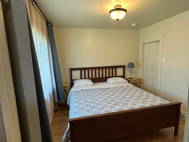726 S Louise St — Photo 14