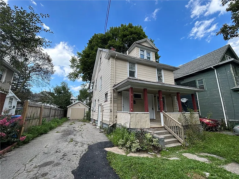 42 Villa St #UPPER — Photo 2