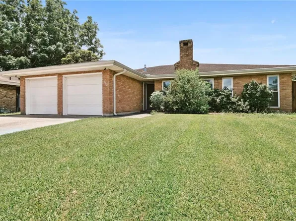 832 Holt Pl, Gretna, LA 70056