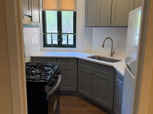 1925 McGraw Ave APT Mb, Bronx, NY 10462