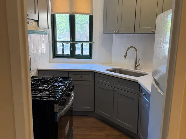 1925 McGraw Ave APT Mb, Bronx, NY 10462