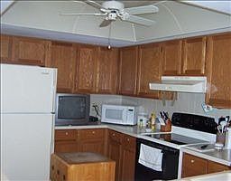 3rd image of 2870 Whitehall Dr