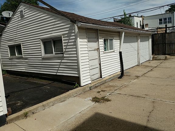 2nd image of 5209 S Artesian Ave
