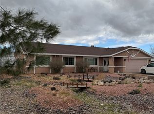 11852 Jamacha Rd, Apple Valley, CA 92308