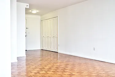 Rented by Addison Property Group