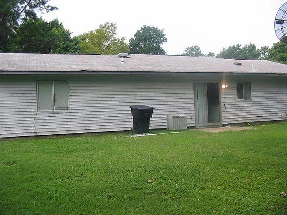 2nd image of 3818 Springbloom Dr