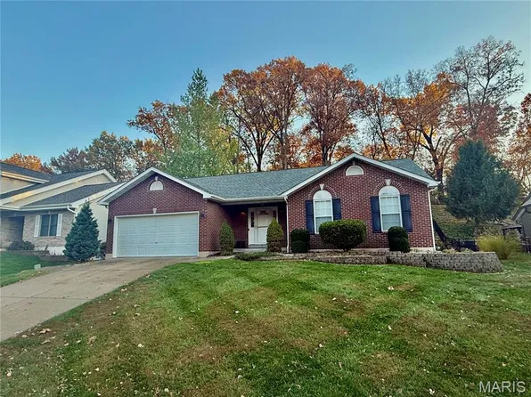 25 Civic Park Ct, O'Fallon, MO 63366