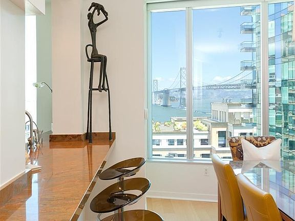5th image of 301 Main St #15G