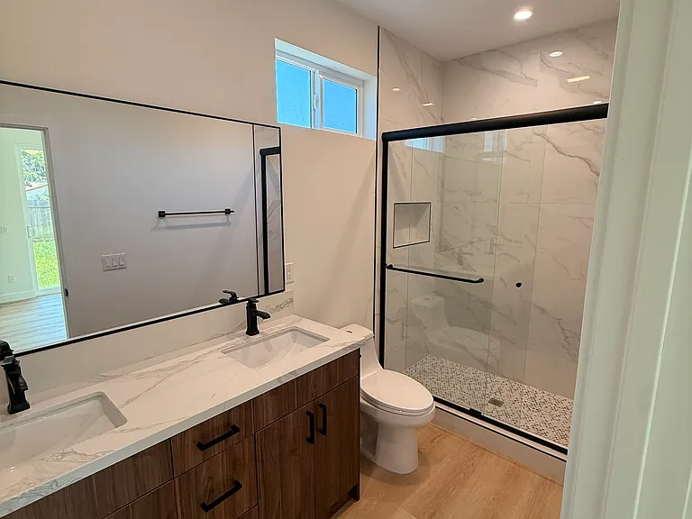 1160 Erica St #2 — Photo 5