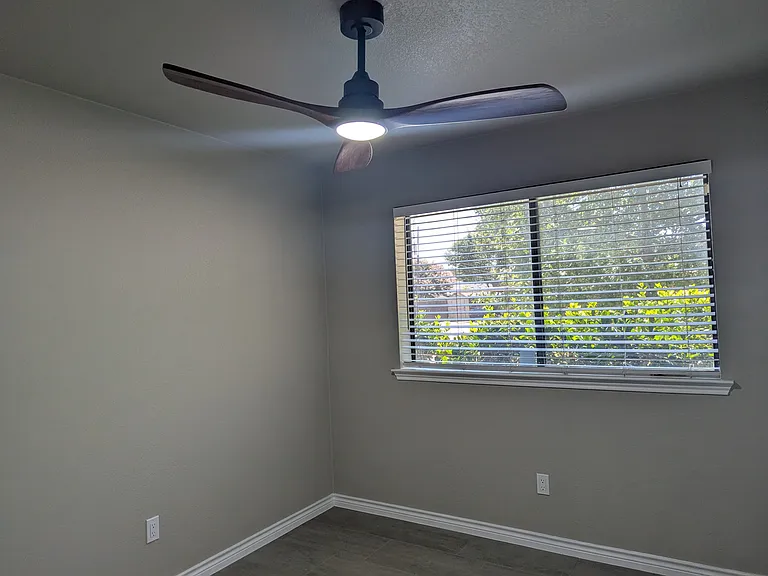 5700 Westchase Dr — Photo 10