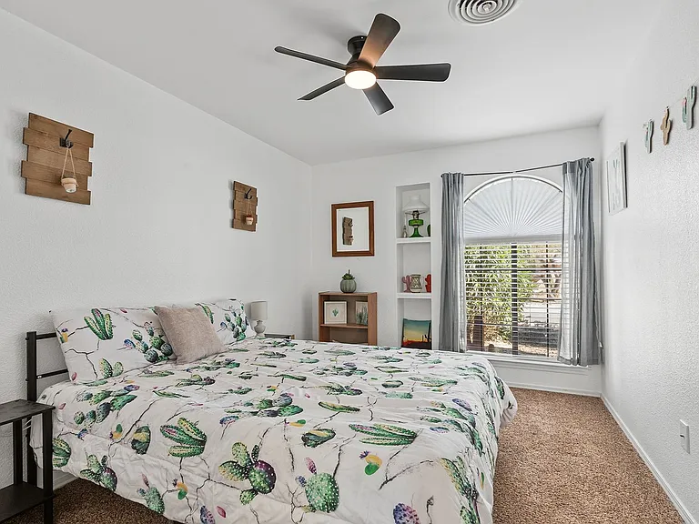 604 Venus Ave — Photo 19