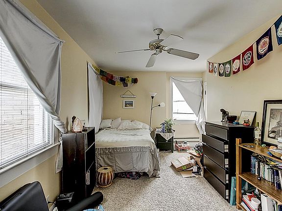 4th image of 664 N Washington St Unit 4