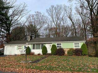 9 River Rd, North Providence, RI 02904