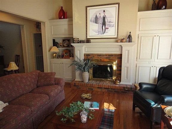 2nd image of 19312 Trotters Ln
